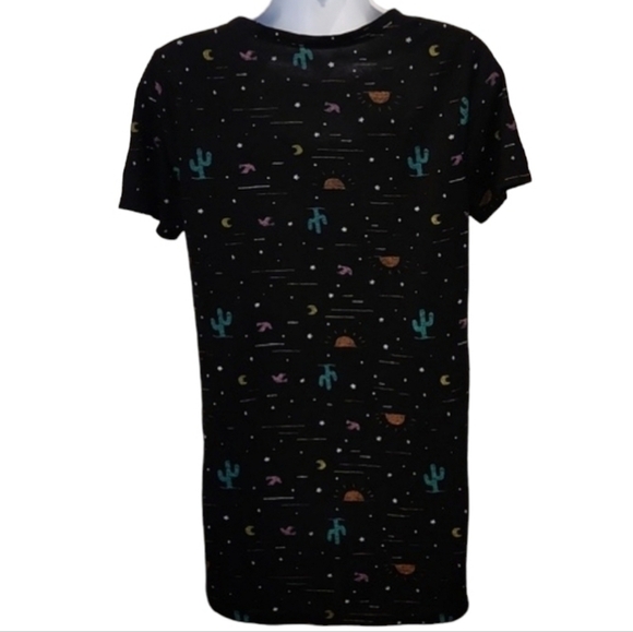 Modern Lux Cactus Desert Theme Top - Picture 4 of 5